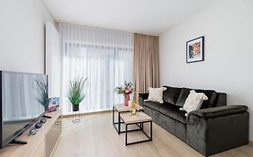 Modern Studios With Air Conditioning In Downtown Krakow By Noclegi Renters